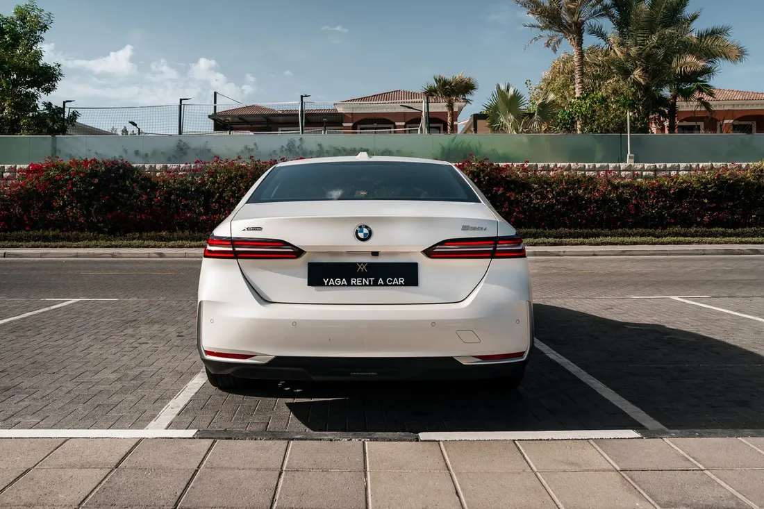 BMW 530i — rear exterior and tail lights