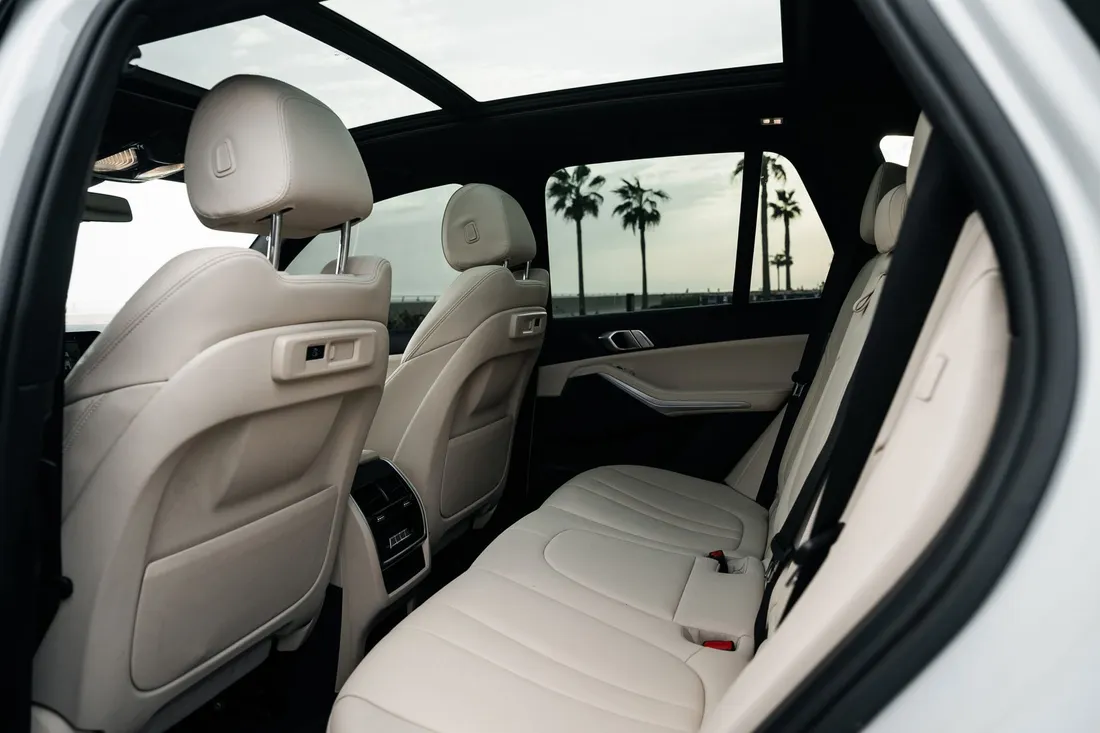BMW X5 xDrive 40i — beige rear bench seating
