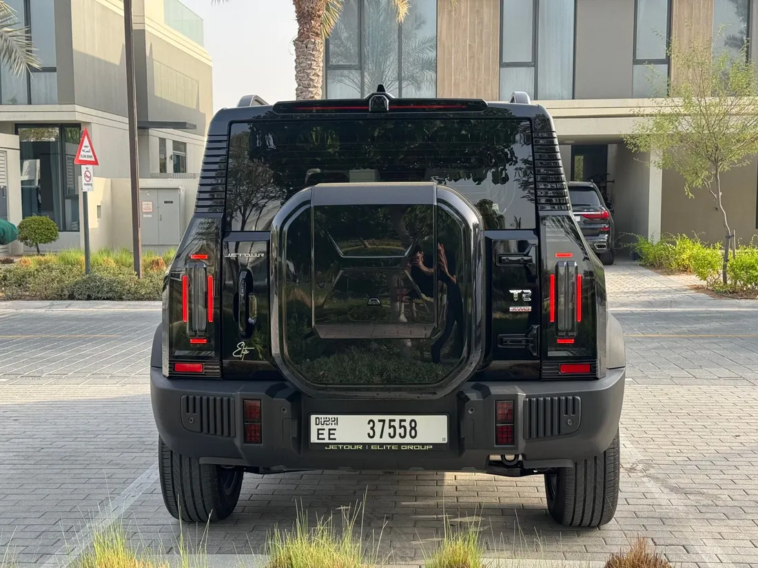 Jetour T2 — rear exterior and vertical tail lights