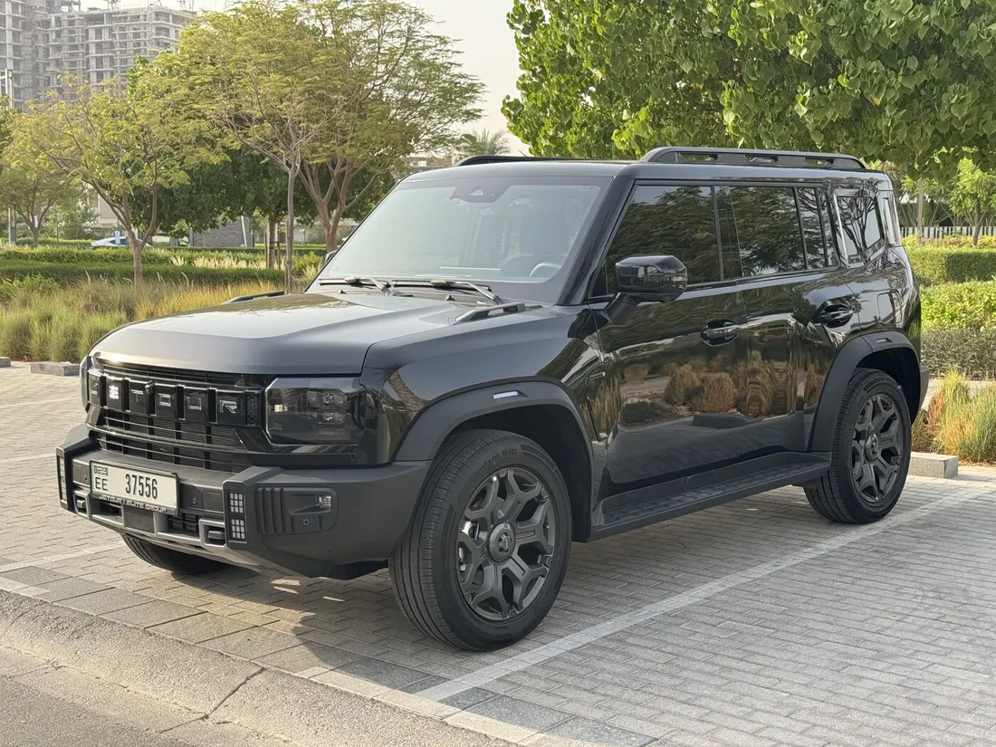 Jetour T2 Green Interior — opposite front three-quarter exterior