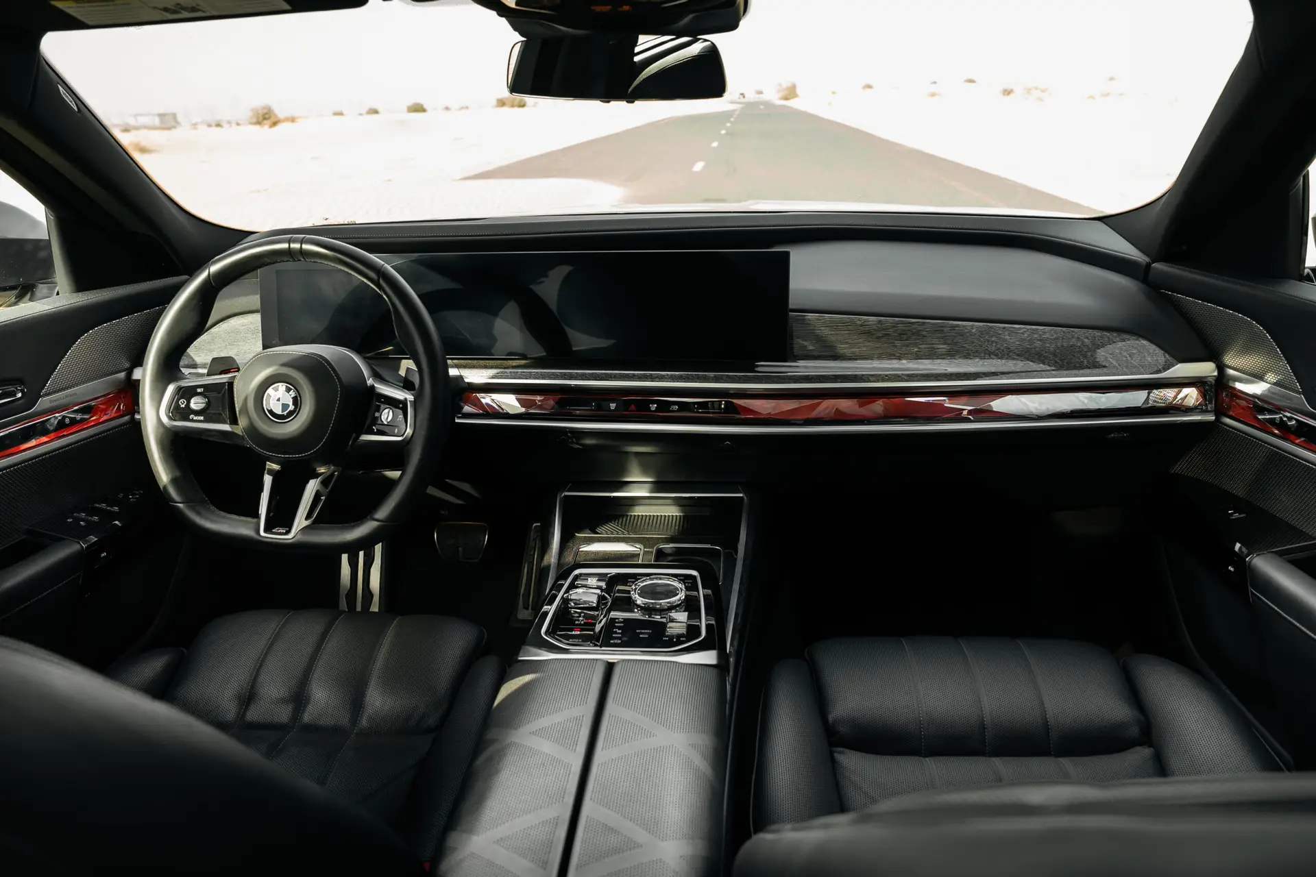 BMW 7 Series luxury sedan for rent in Dubai – Yaga Rent a Car